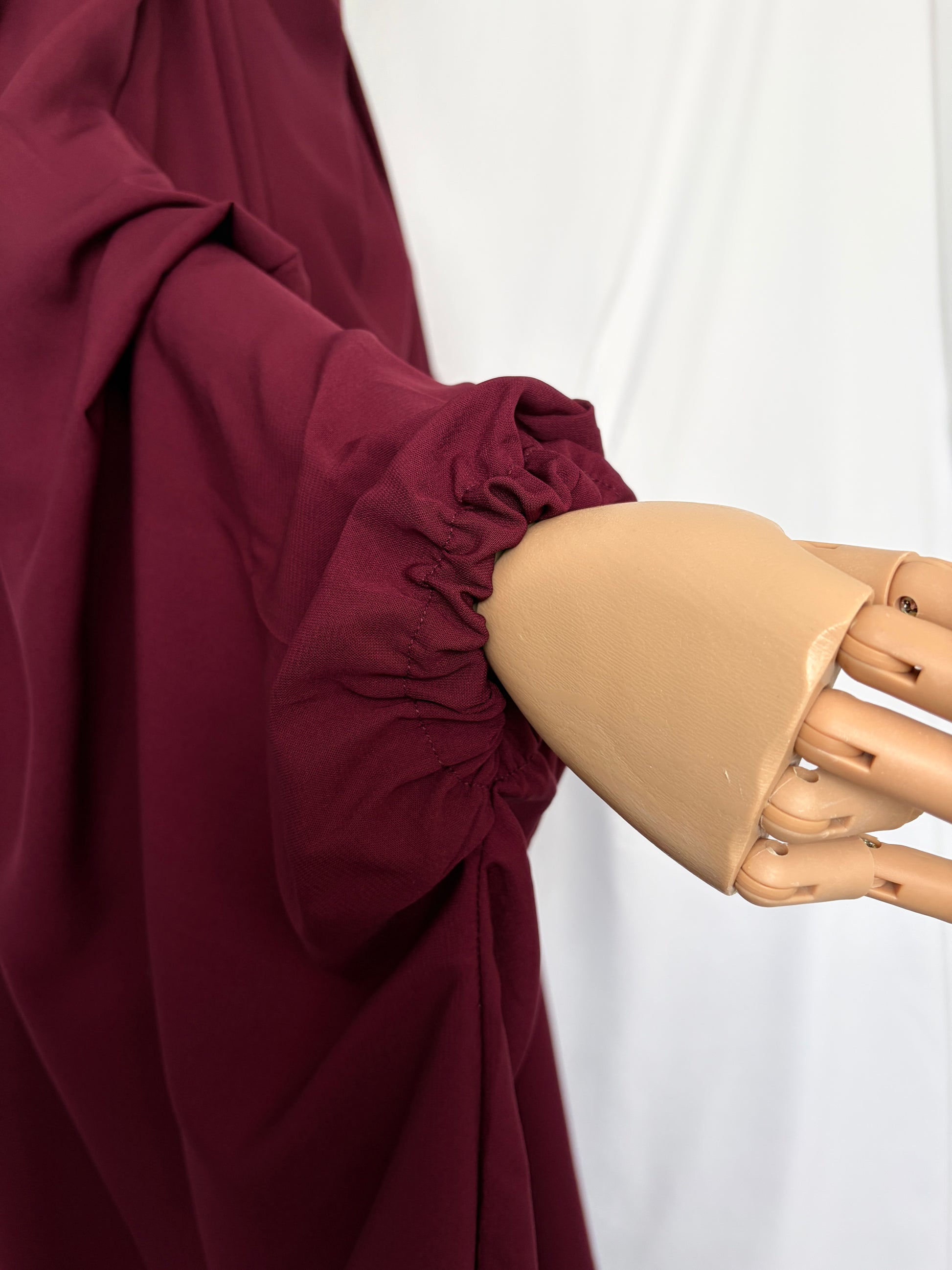 Anisa burgundy jilbab
