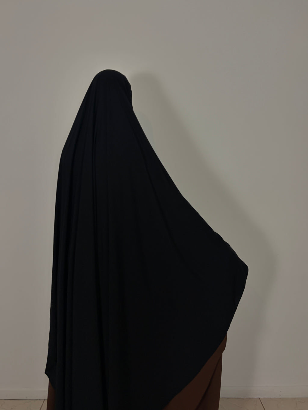 Black khimar