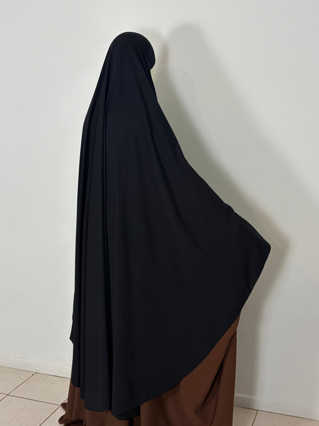 Black khimar