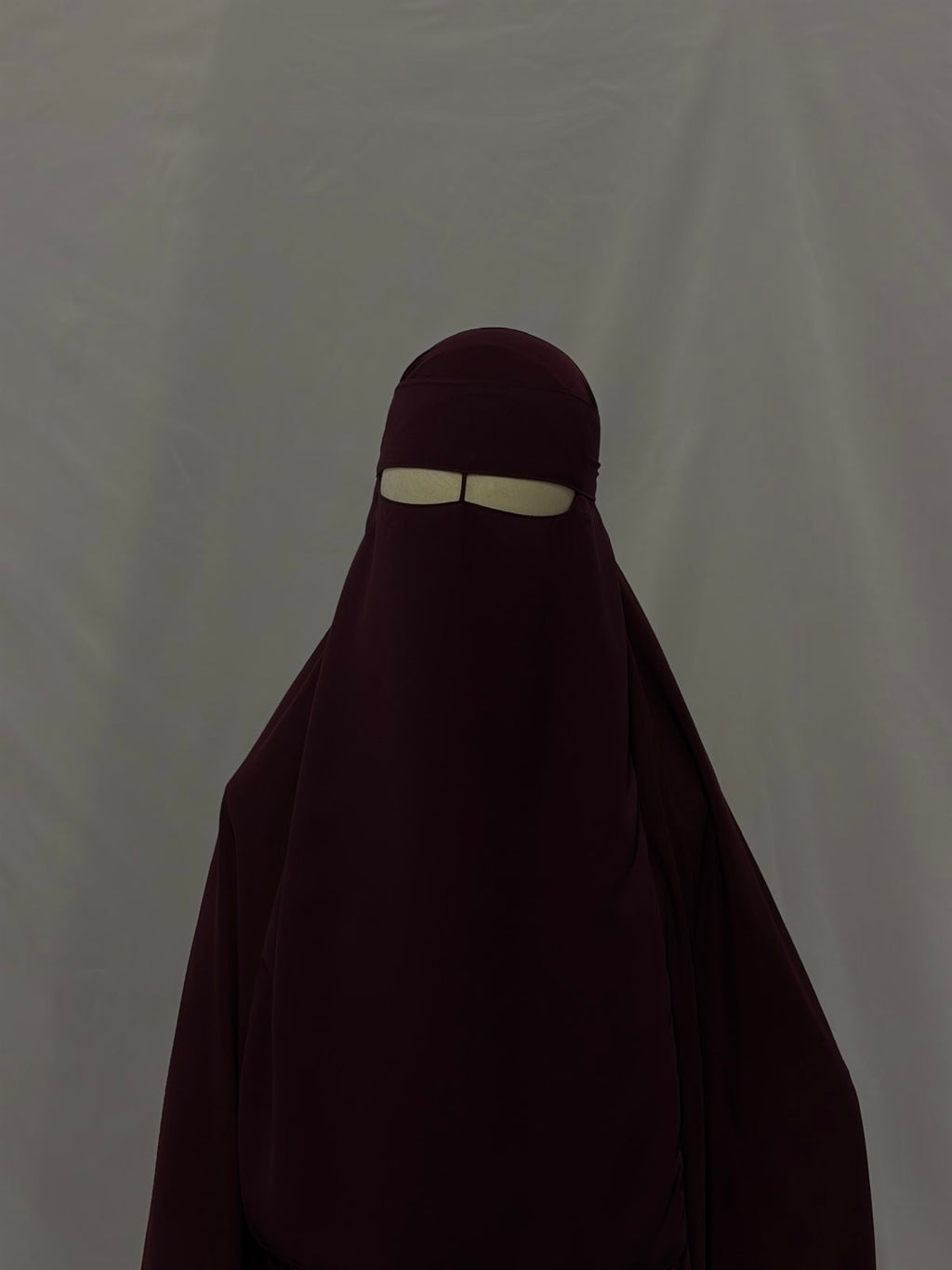 Plum niqab