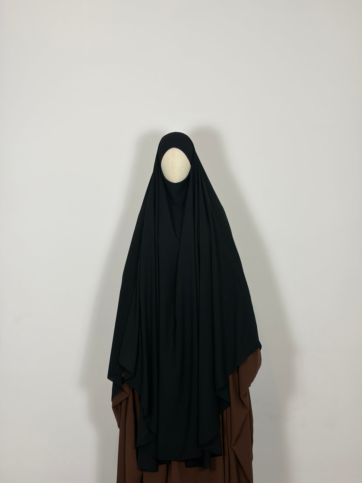 Black khimar