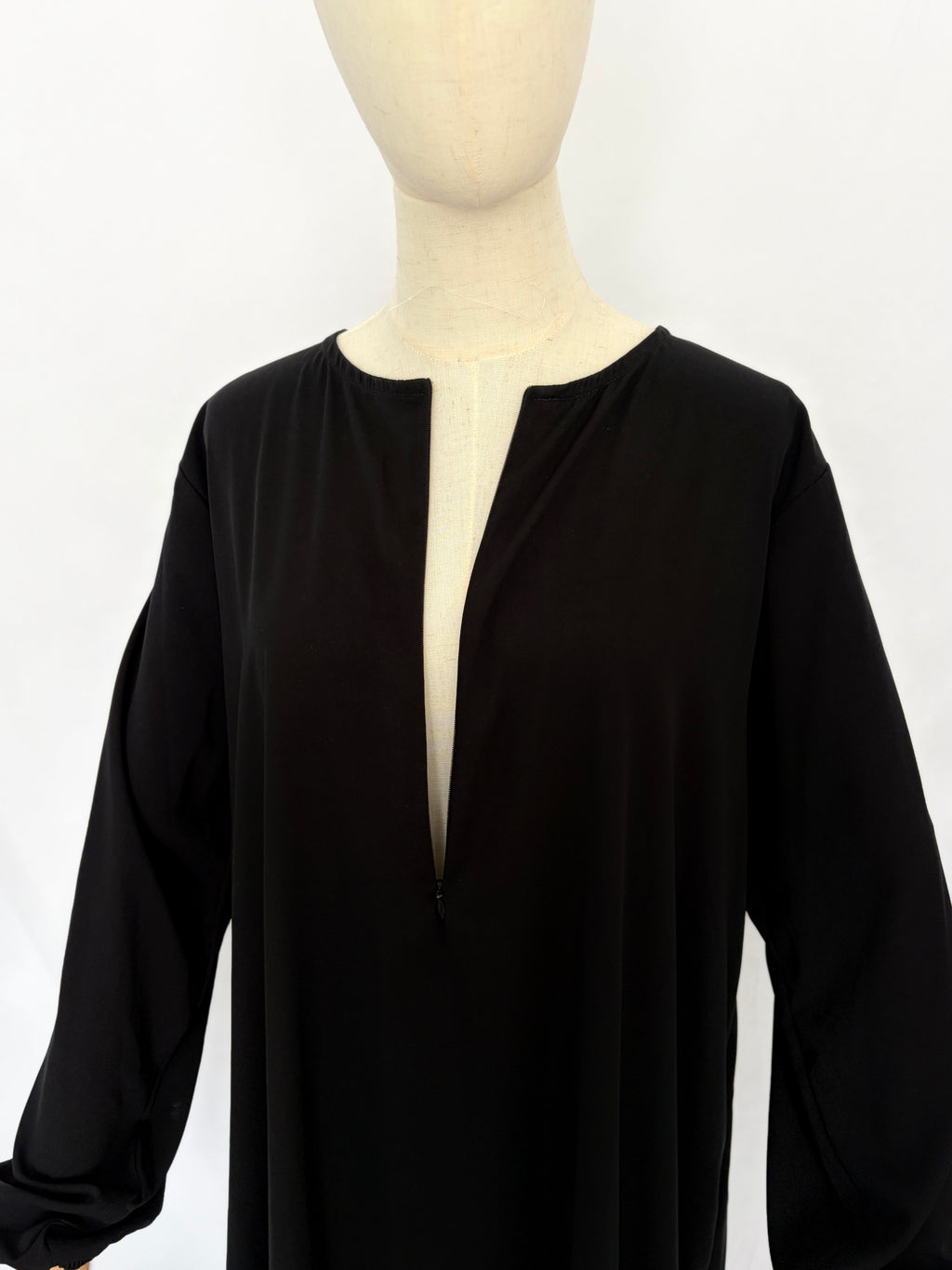 Black abaya