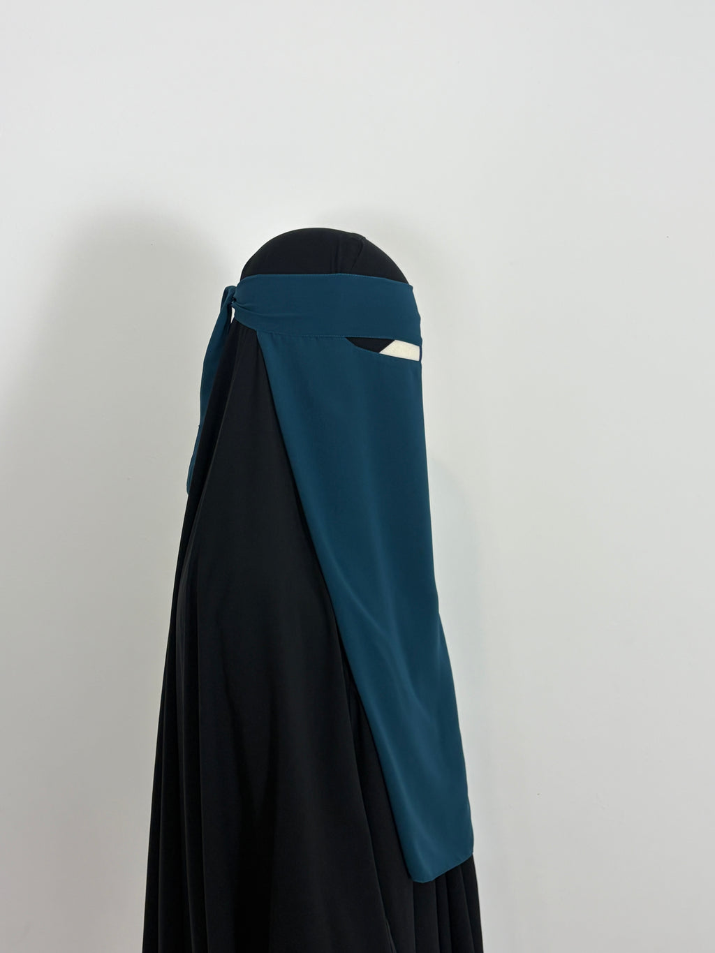Teal nose string niqab