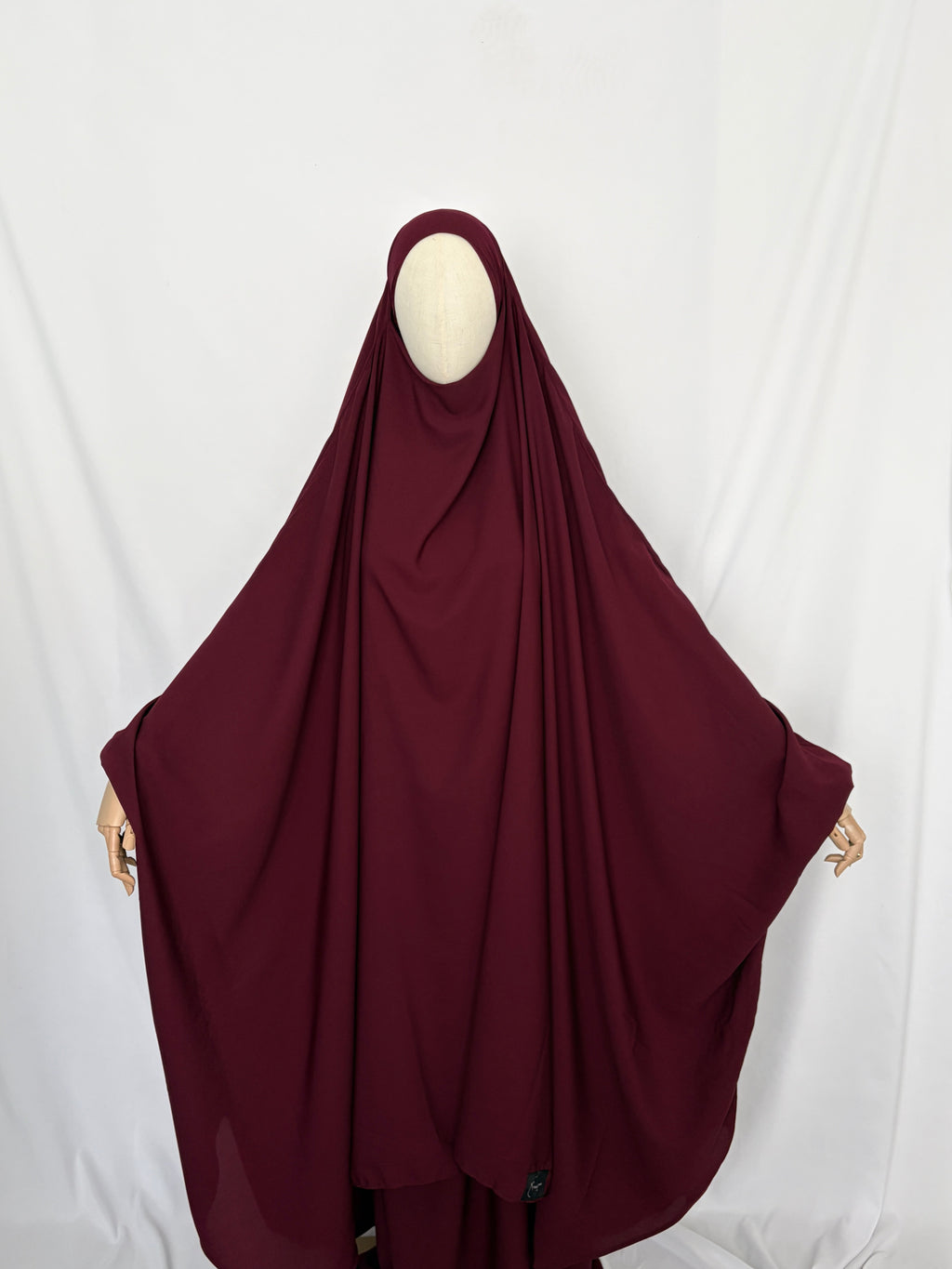 Anisa burgundy jilbab