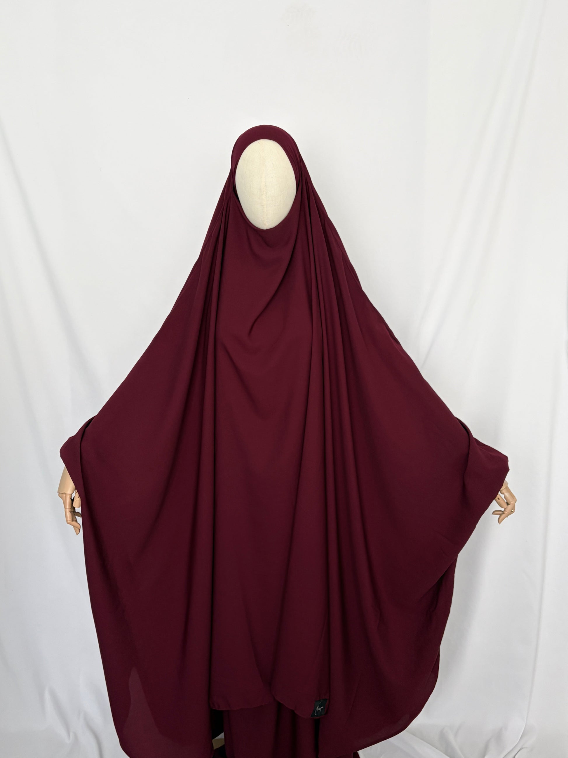 Anisa burgundy jilbab