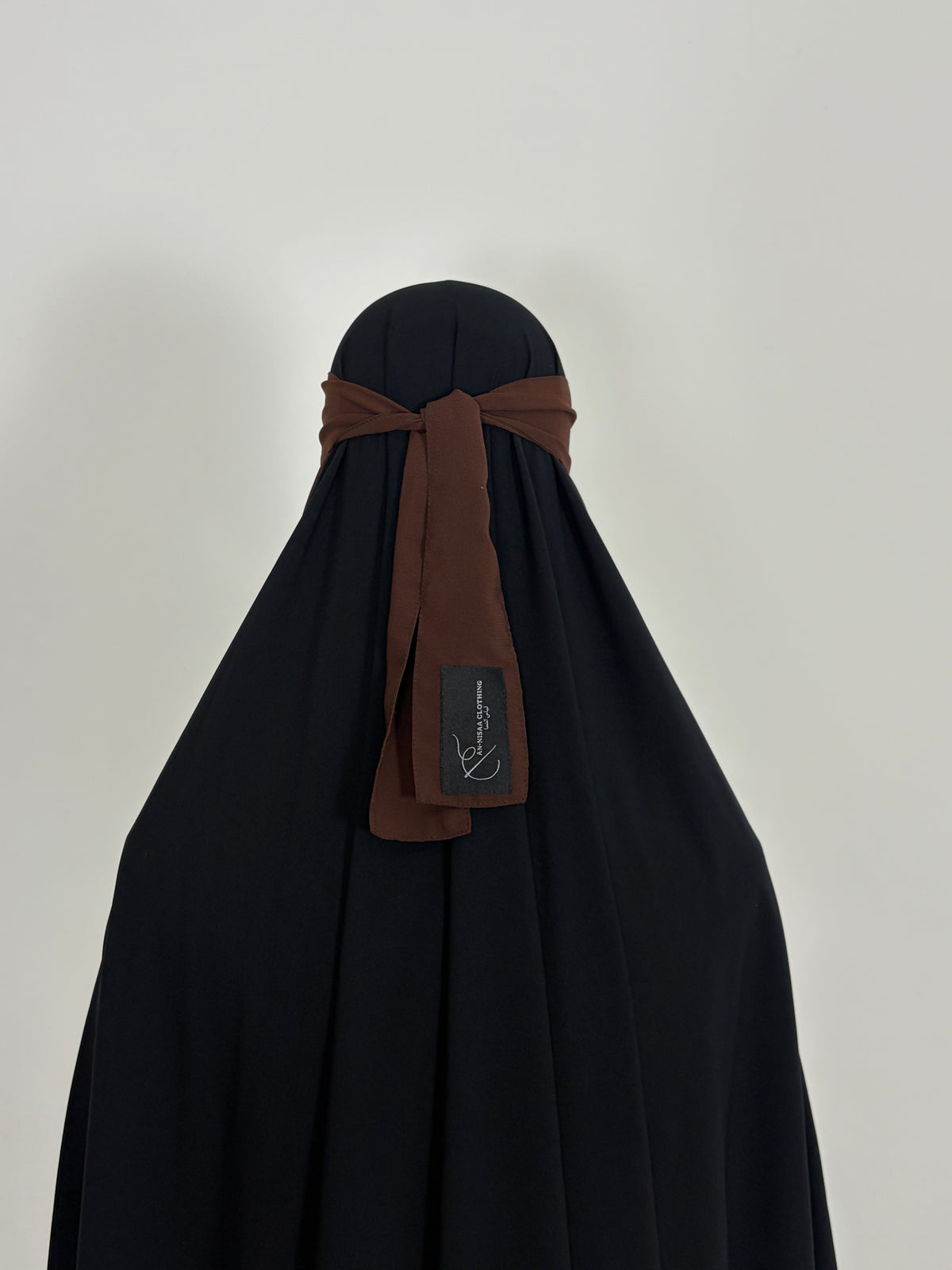 Brown nose string niqab