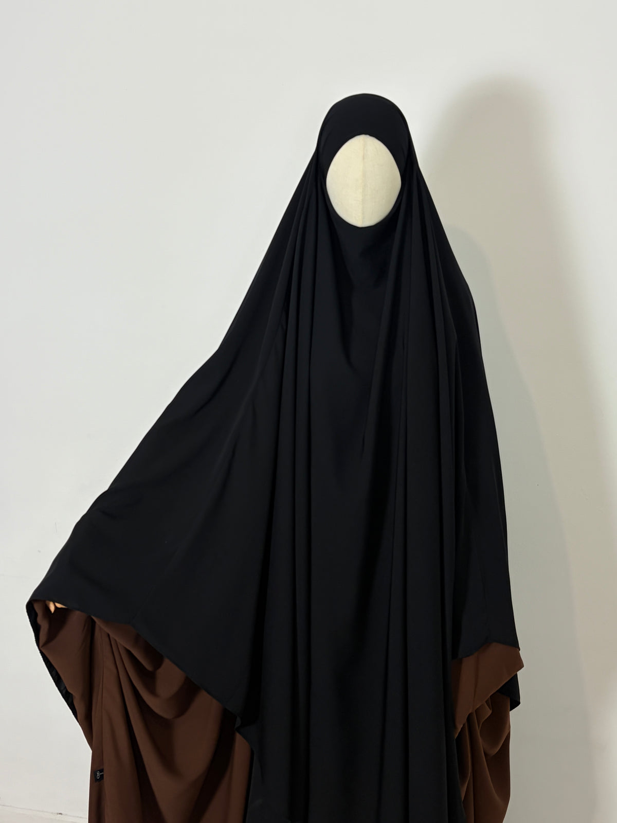 Black khimar