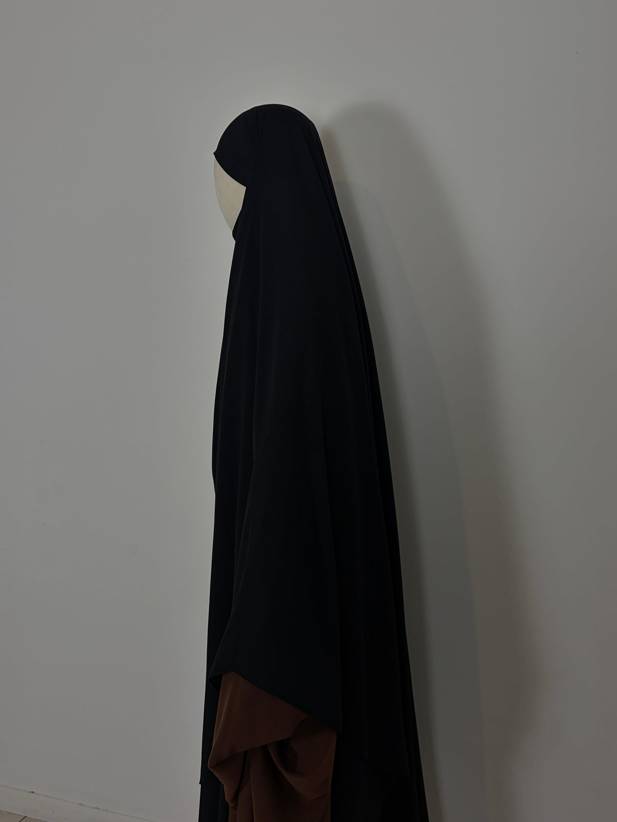 Black khimar